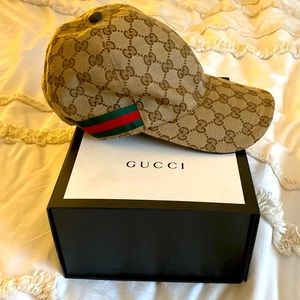 Authentic Gucci baseball cap with original box